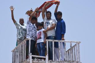 NAVNEET NAGAR JINALAY MADHAYE 10 DAVRAROHAN  MOTSAV UJVAYO.