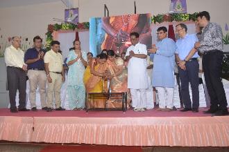 KVO SAMJ NA LOKO NU SHANEHMILAN YOJAYU.