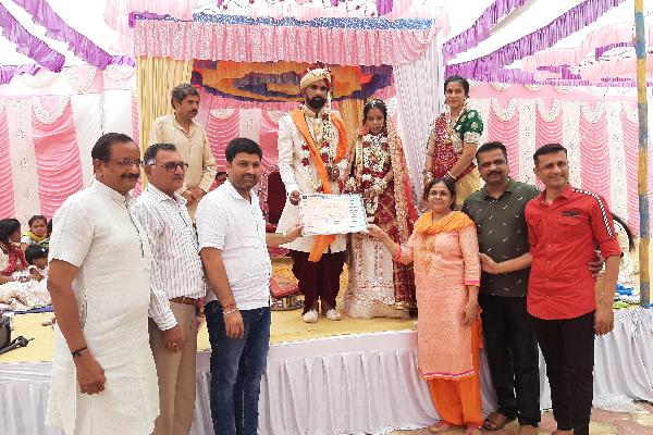 મહાજન નું મામેરૂ અંતર્ગત ૨૫૬મી દિકરીને મામેરૂ અર્પણ કરવામાં આવ્યુ.